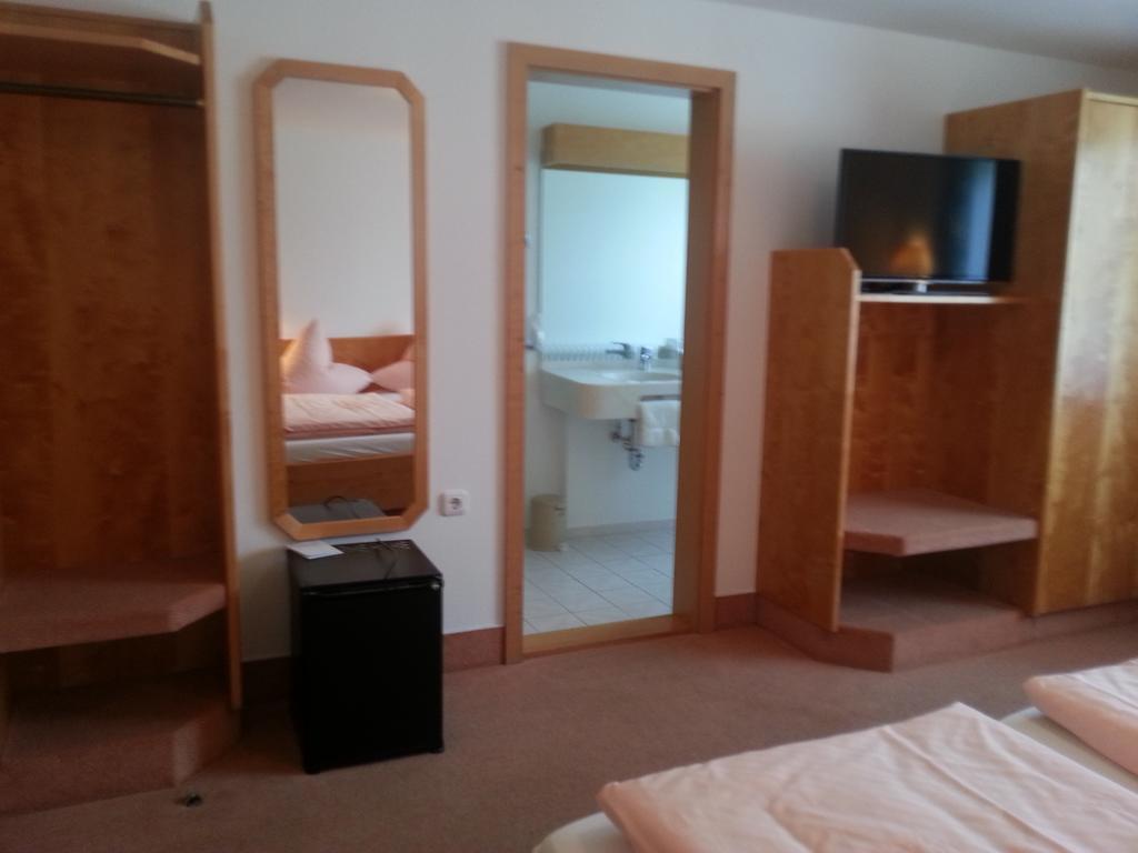 Hotel Seewirt Nonnenhorn Room photo